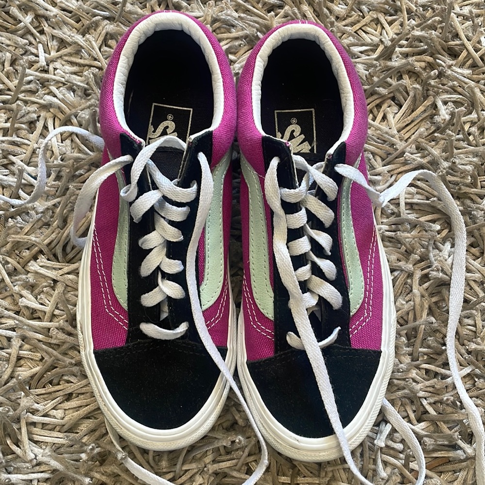 Girl’s Vans Sneakers